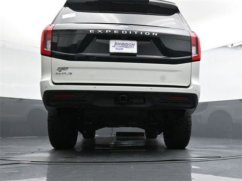 New 2025 Ford Expedition Active image 29