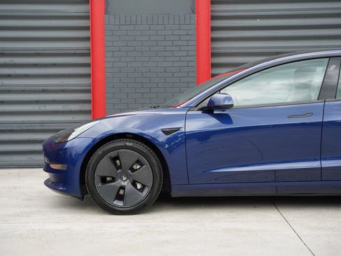 Used 2023 Tesla Model 3 Standard Range RWD image 8