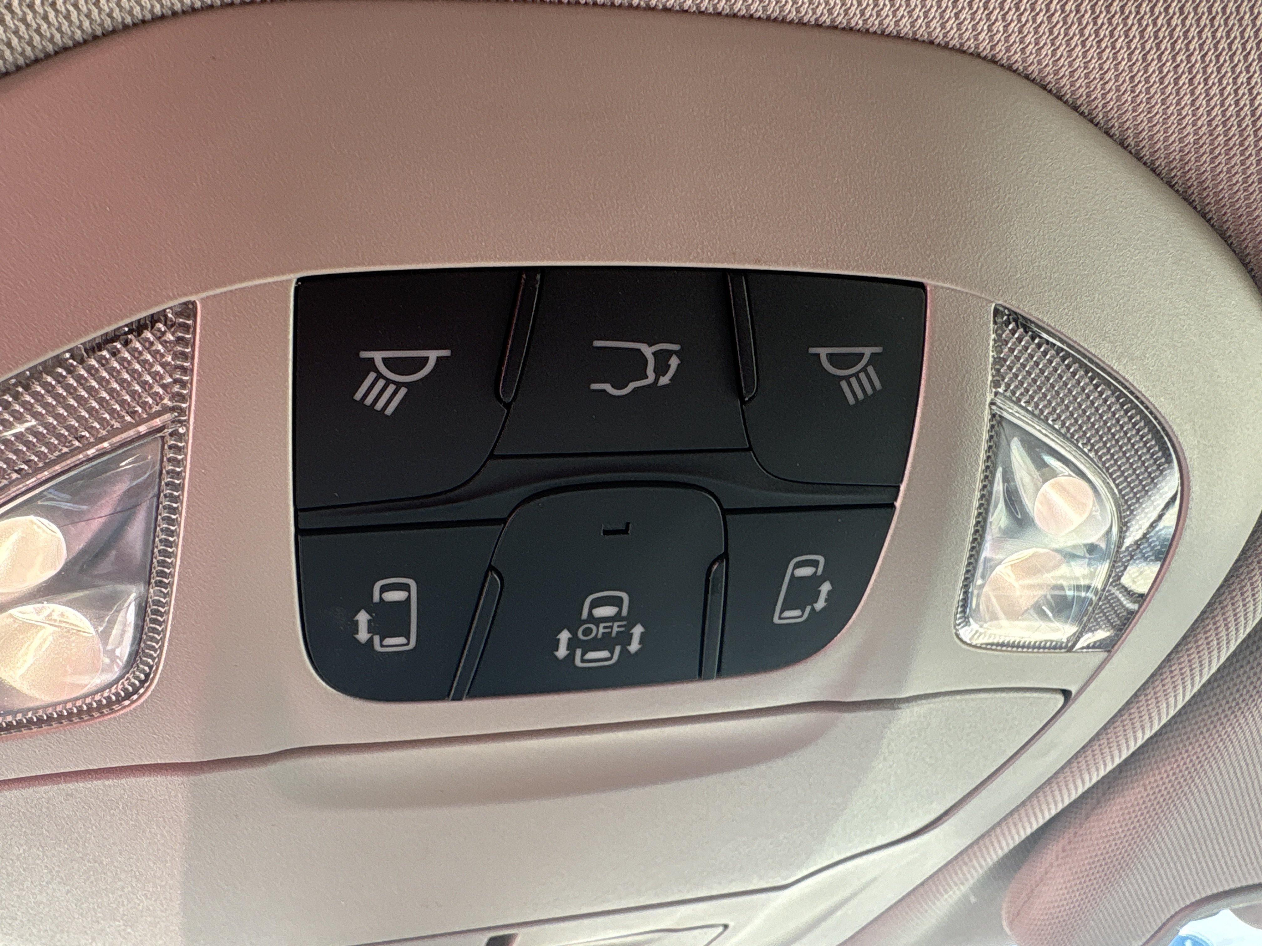 Used 2017 Chrysler Pacifica Touring-L FWD image 13