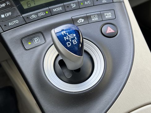 Used 2010 Toyota Prius Two FWD image 30