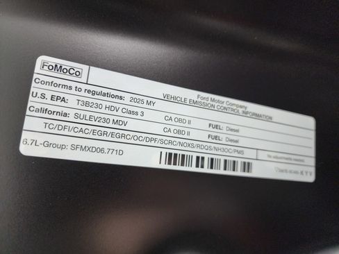 Used 2025 Ford F250 XLT w/ Black Appearance Package image 21