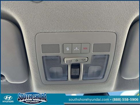 Certified 2021 Hyundai Venue SEL w/ Premium Package image 34