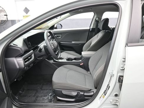 Used 2025 Kia K4 FWD image 11