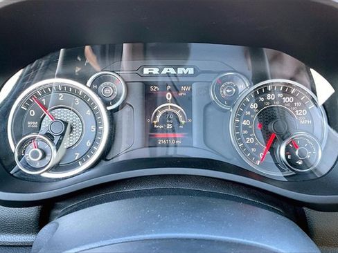 Used 2024 RAM 2500 Big Horn w/ Bed Utility Group image 15