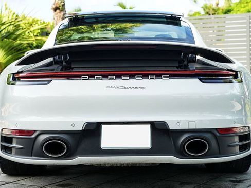 Used 2020 Porsche 911 Carrera RWD image 5