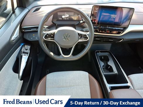 Certified 2023 Volkswagen ID.4 Pro image 12