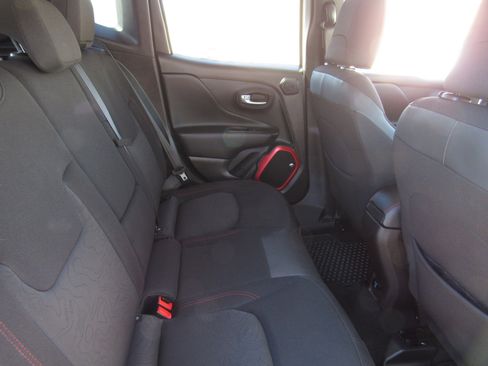 Used 2017 Jeep Renegade Trailhawk w/ Popular Equipment Group image 11