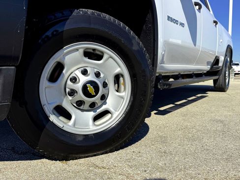 Used 2023 Chevrolet Silverado 2500 W/T w/ Gooseneck/5TH Wheel Package image 2