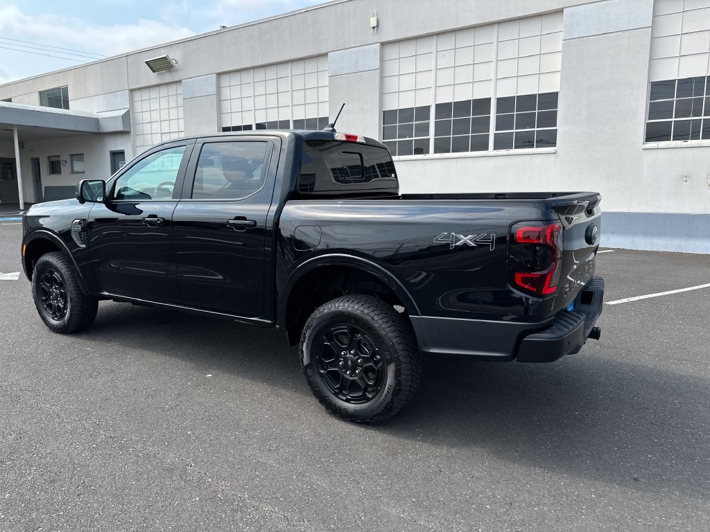 New 2026 Ford Ranger Lariat w/ Black Appearance Package AWD/4WD image 4
