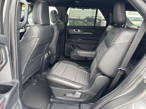 Used 2025 Ford Explorer ST-Line w/ Premium Package image 30