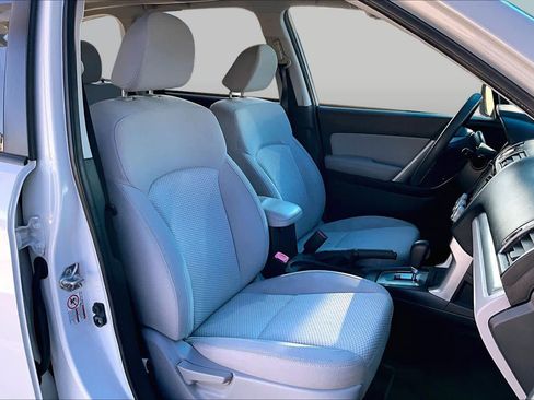 Used 2016 Subaru Forester 2.5i Premium AWD/4WD image 9