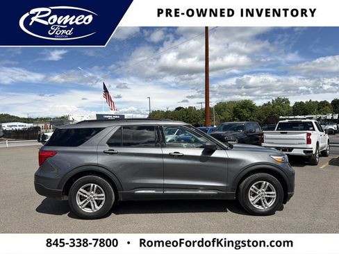 Certified 2022 Ford Explorer XLT w/ Equipment Group 202A AWD/4WD image 4