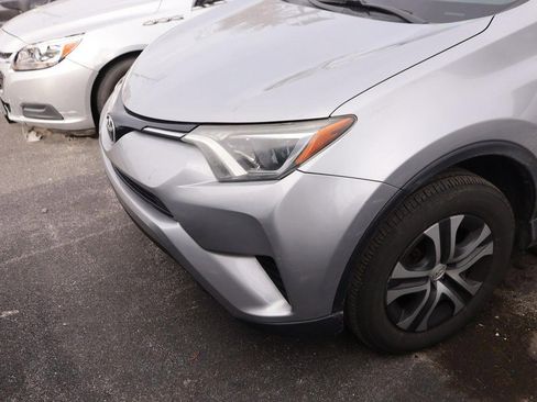 Used 2016 Toyota RAV4 LE image 4