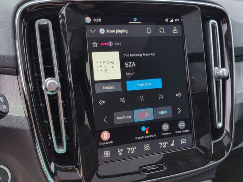 New 2026 Volvo XC40 B5 Ultra w/ Protection Package Premier image 18