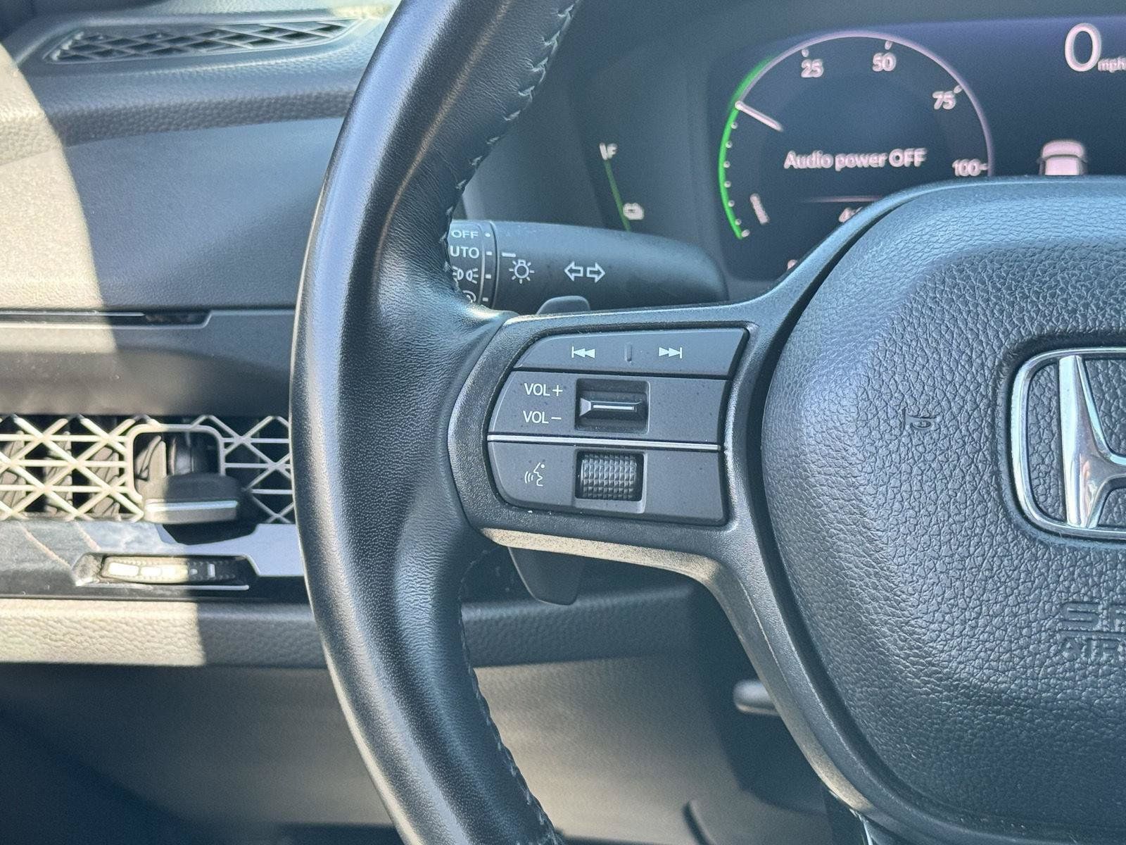 Used 2025 Honda Accord Sport image 16