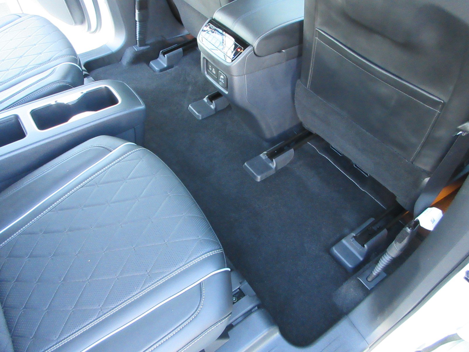 Used 2025 INFINITI QX60 Autograph w/ Cargo Package AWD/4WD image 24