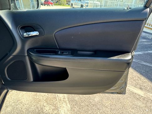 Used 2013 Chrysler 200 Touring image 10