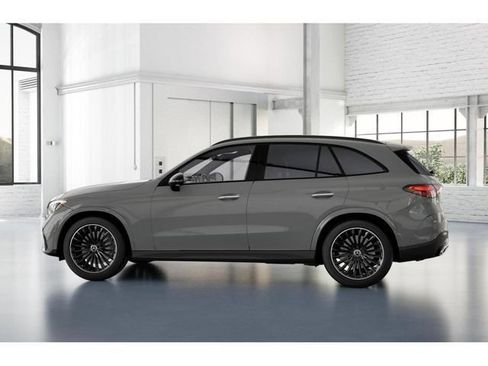 Used 2026 Mercedes-Benz GLC 300 GLC 300 image 33