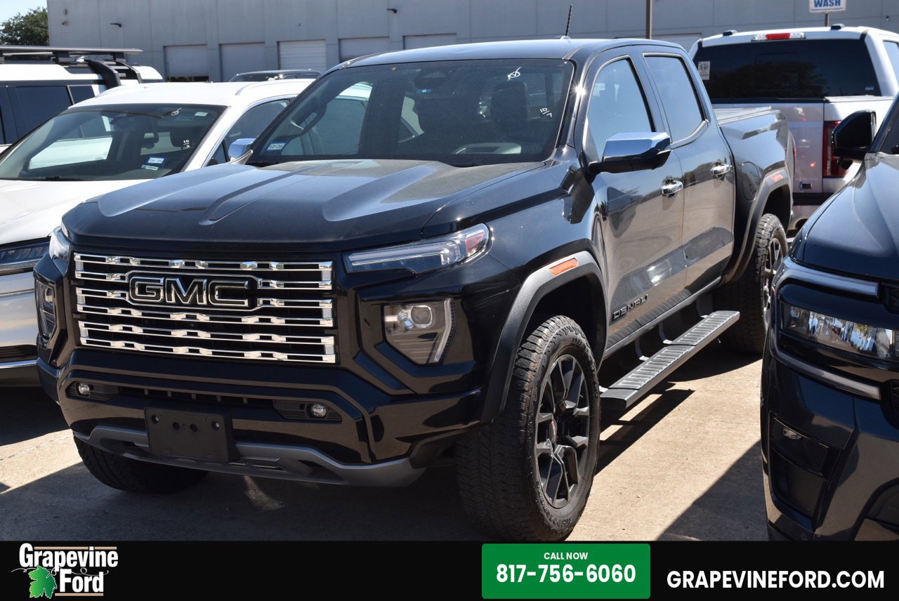 Used 2025 GMC Canyon Denali w/ LPO, Denali Black Edition AWD/4WD image 1