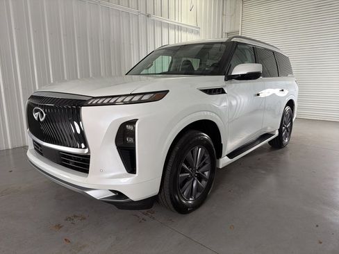 Certified 2025 INFINITI QX80 Pure image 3