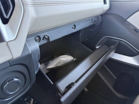 Used 2025 Nissan Frontier SV RWD image 21