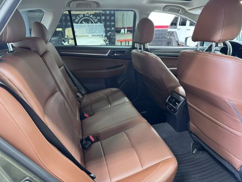 Used 2017 Subaru Outback 3.6R Touring AWD/4WD image 43
