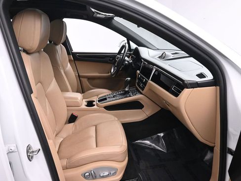 Used 2021 Porsche Macan S w/ Premium Package Plus image 21