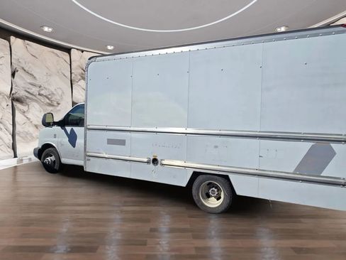 Used 2012 GMC Savana 3500 image 4