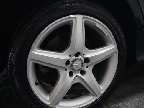 Used 2015 Mercedes-Benz CLS 550 4MATIC w/ Premium Package image 36