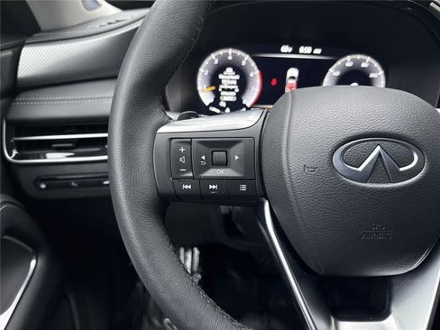 Certified 2025 INFINITI QX60 Luxe w/ Vision Package image 13