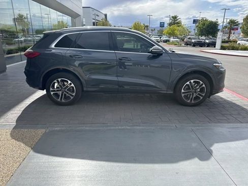 Used 2025 Audi Q5 Premium Plus AWD/4WD image 4