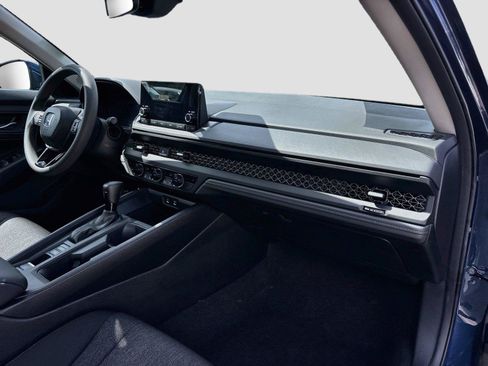 Used 2023 Honda Accord EX image 32