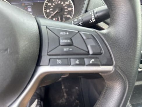 Used 2022 Nissan Altima 2.5 SV image 18