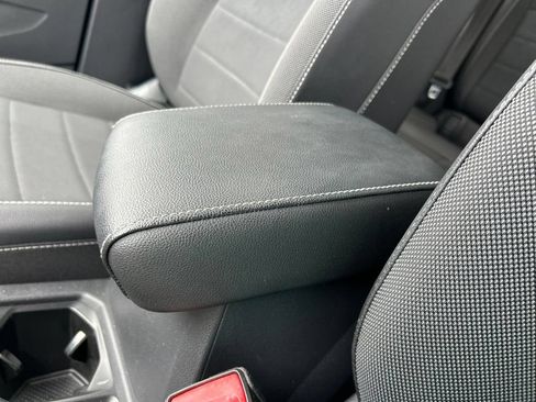 Certified 2022 Volkswagen Taos SE AWD/4WD image 37