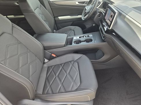 New 2026 Volkswagen Atlas Cross Sport SE FWD image 13