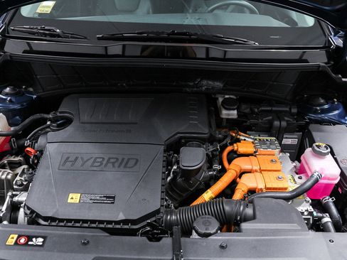 Used 2023 Kia Niro SX Touring image 27