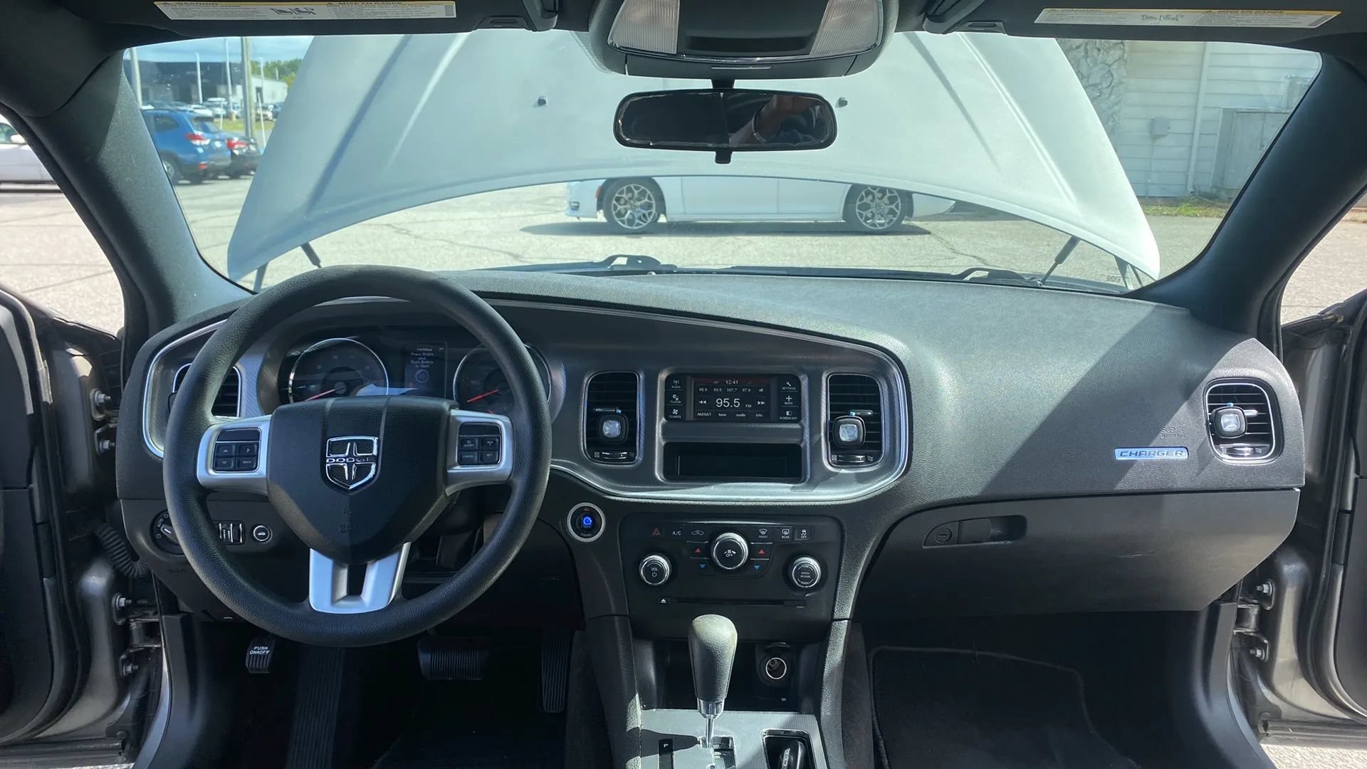 Used 2012 Dodge Charger SE RWD image 10