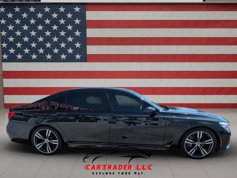 Used 2019 BMW 740i w/ M Sport Package RWD image 4
