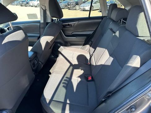 Certified 2022 Toyota RAV4 LE AWD/4WD image 21