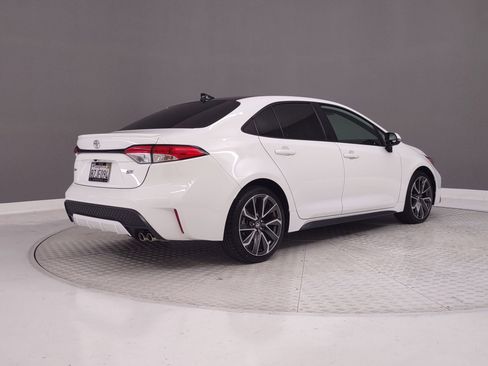Used 2022 Toyota Corolla SE image 6