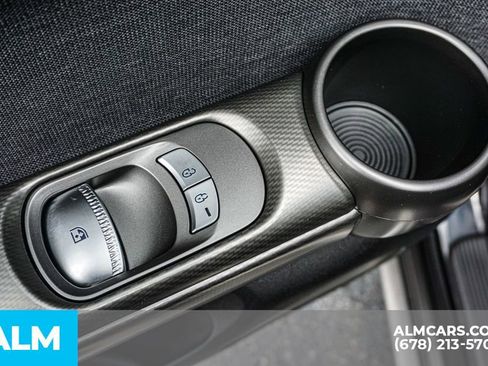 Used 2025 Genesis GV60 RWD image 60