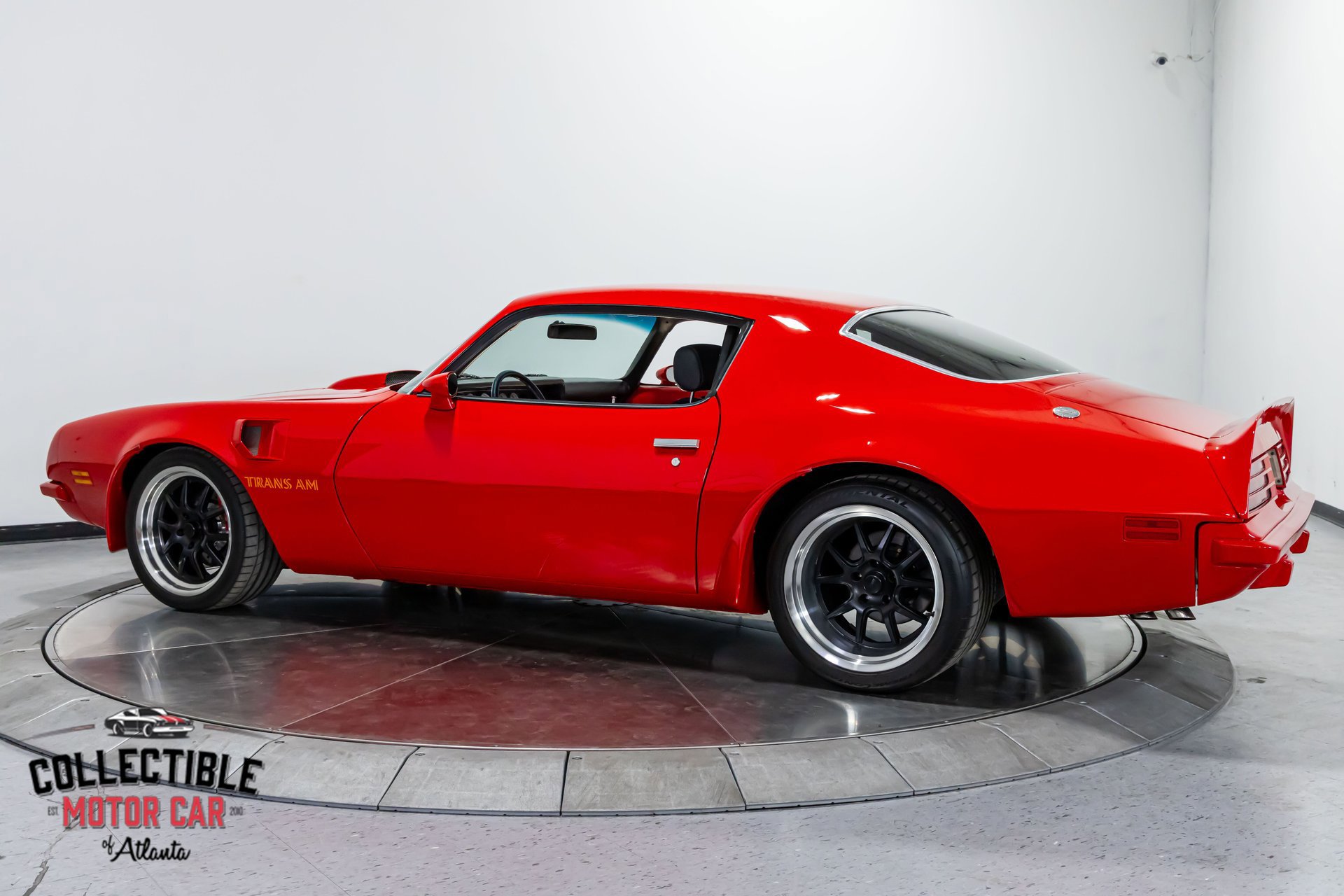 Used 2013 Chevrolet Camaro SS w/ SS Performance Package RWD image 12