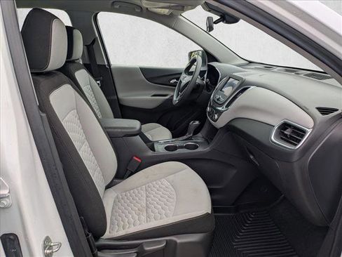 Used 2020 Chevrolet Equinox LS FWD image 19