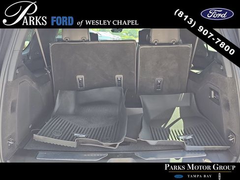 Used 2025 Cadillac Escalade ESV Sport Platinum w/ LPO, ONYX Package AWD/4WD image 8