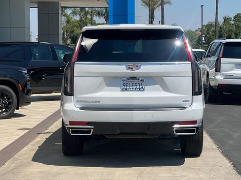 Used 2023 Cadillac Escalade Premium Luxury AWD/4WD image 5