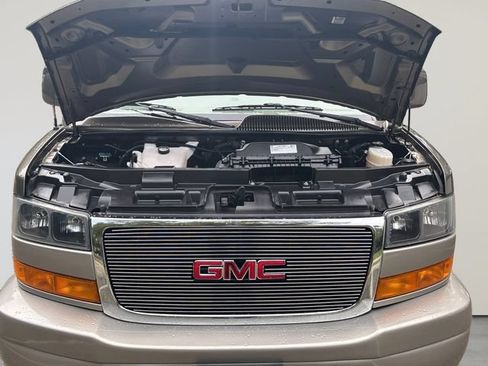 Used 2023 GMC Savana 2500 Extended RWD image 19