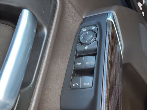 Used 2020 GMC Sierra 1500 SLE w/ SLE Value Package image 16