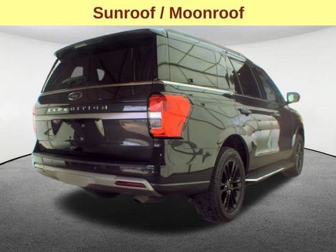 Used 2023 Ford Expedition XLT AWD/4WD image 5