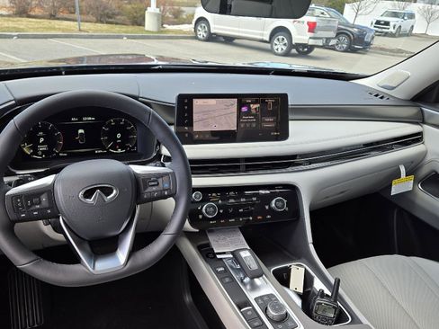 New 2026 INFINITI QX60 Luxe w/ Family Package AWD/4WD image 9