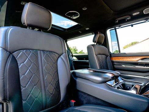 Used 2024 Jeep Grand Wagoneer L Series III AWD/4WD image 45